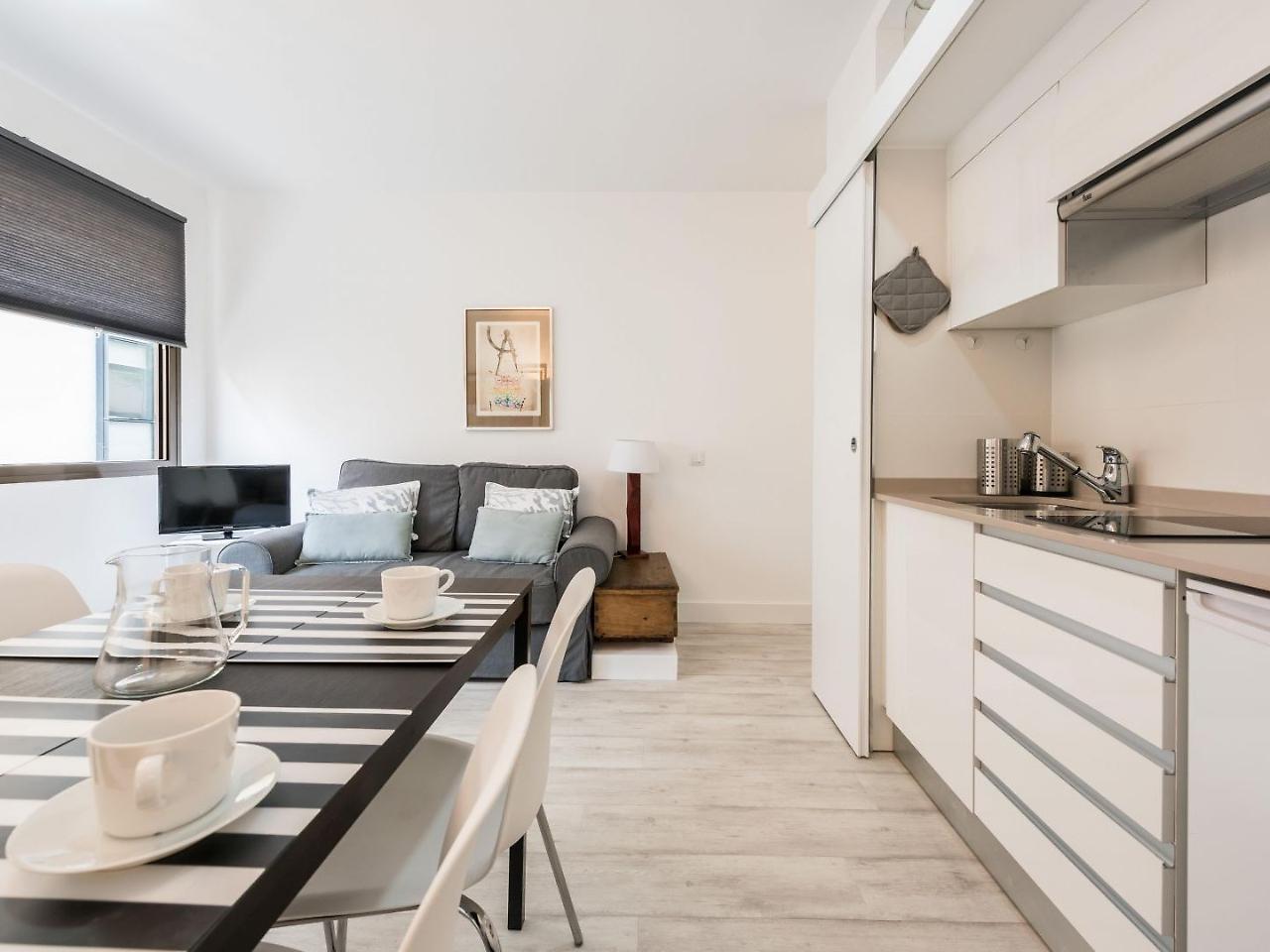 Recoletos Apartment Madrid Exterior photo