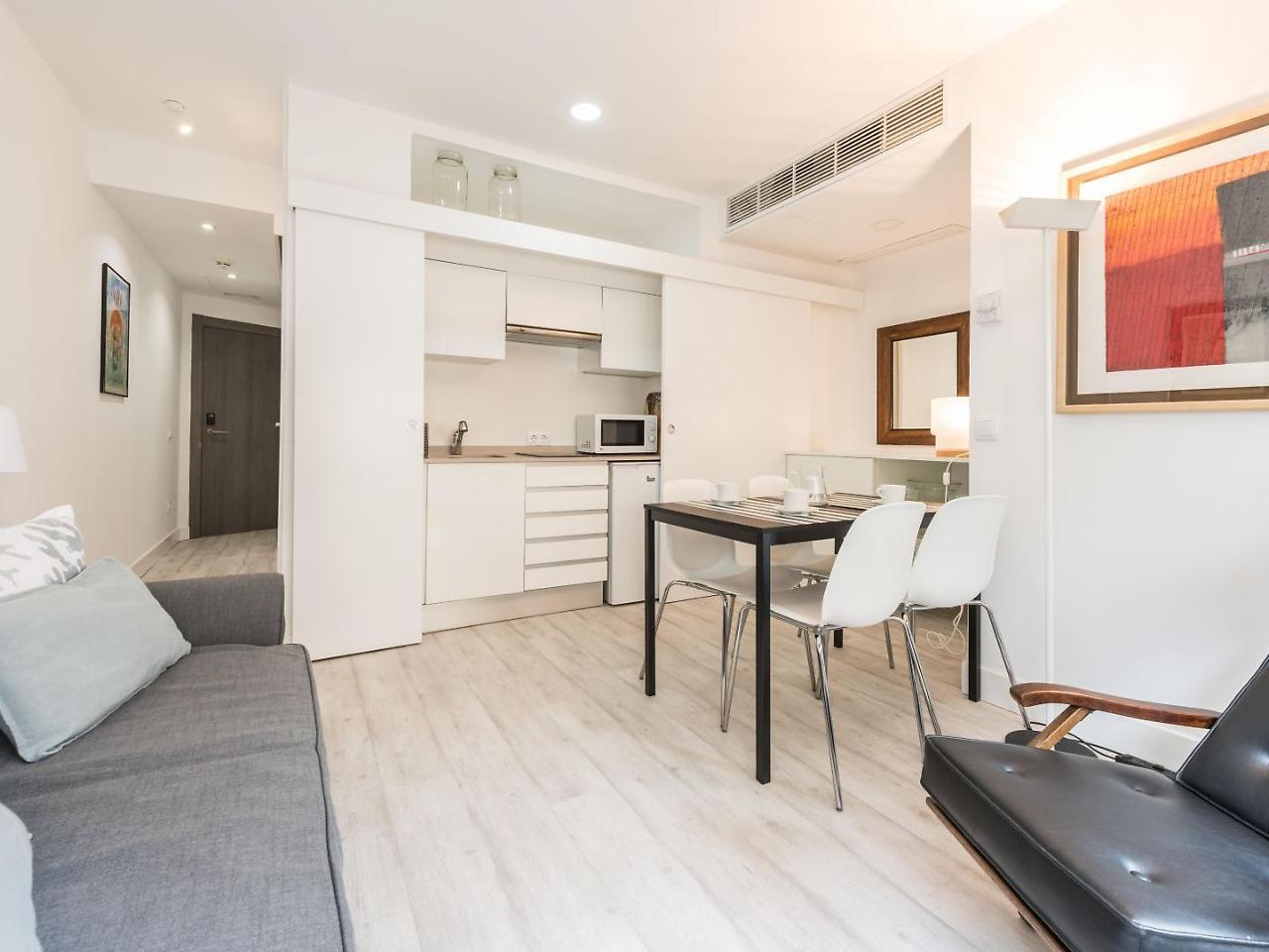 Recoletos Apartment Madrid Exterior photo
